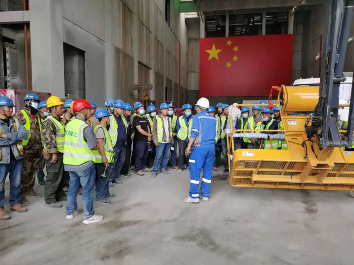 表扬信+锦旗！这是PG电子(中国官方网站)PG官方
的责任与温度-2.jpg